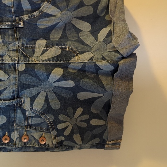NoBo Daisy print medium weight denim short overalls - Picture 4 of 11